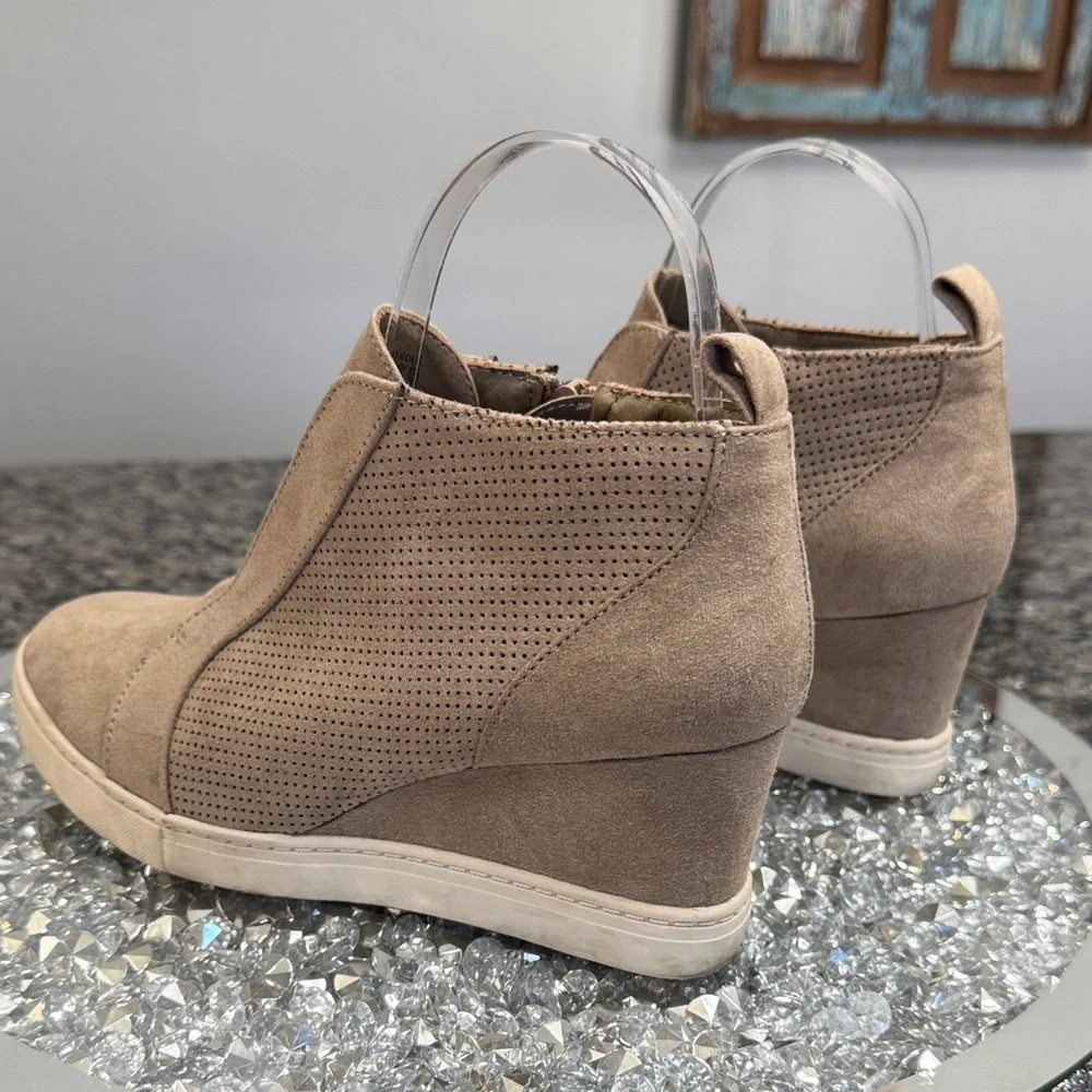 a new day Tan Wedge Ankle Boots 7.5